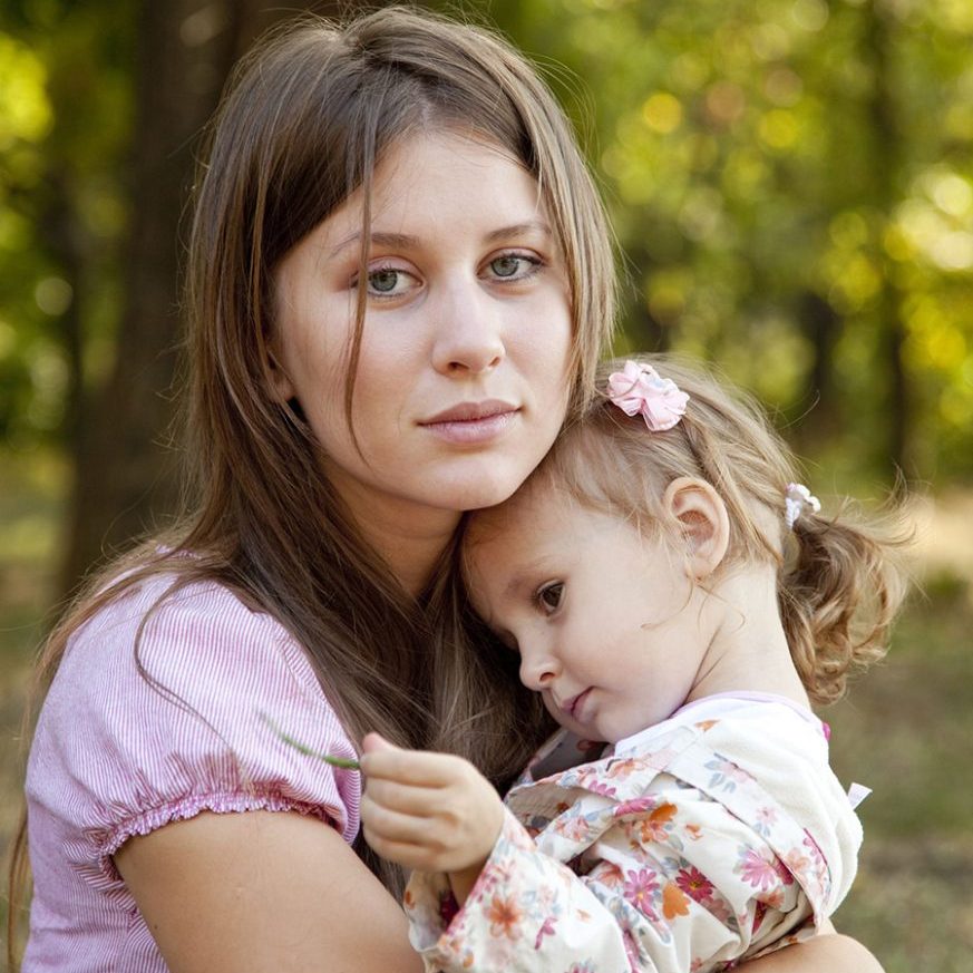 - Sad mother & daughter - Cropped